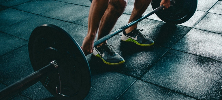 a person doing a high-intensity functional training session