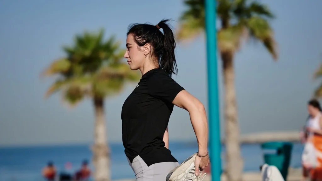 Violeta, female personal trainer, mobility and stretching session in Dubai