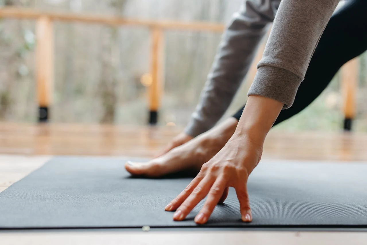 Simple Ways to Improve Mobility if You Sit All Day in Dubai